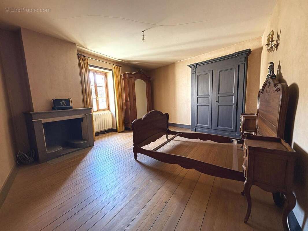   - Maison à VESSEAUX