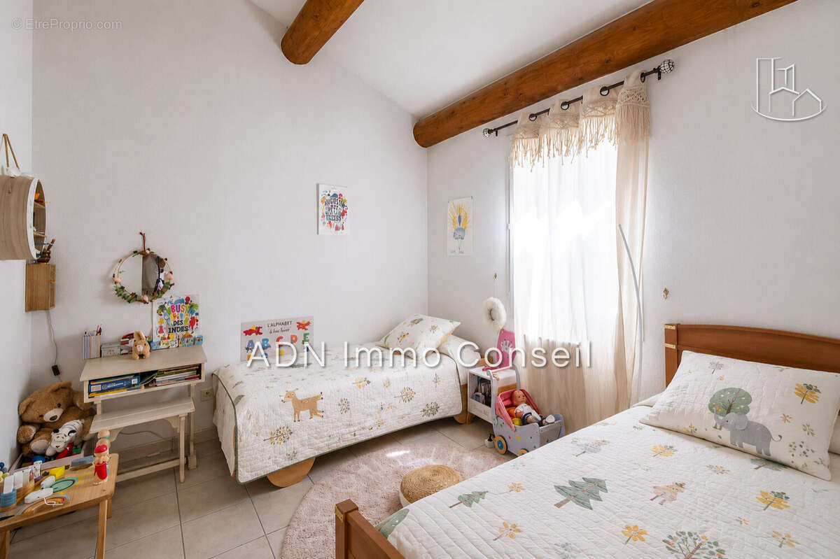 Maison 109 m² à Mallemort  - photo 9