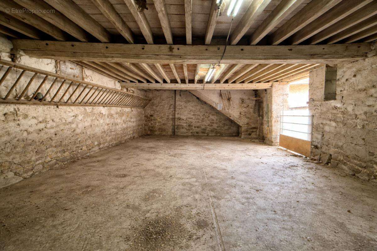 Maison à COURDIMANCHE