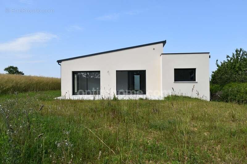 Maison à SAINT-MARCEL