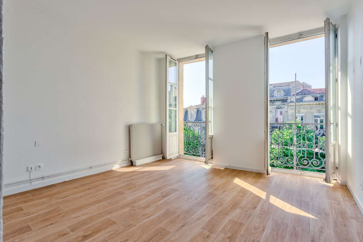 Appartement à BORDEAUX