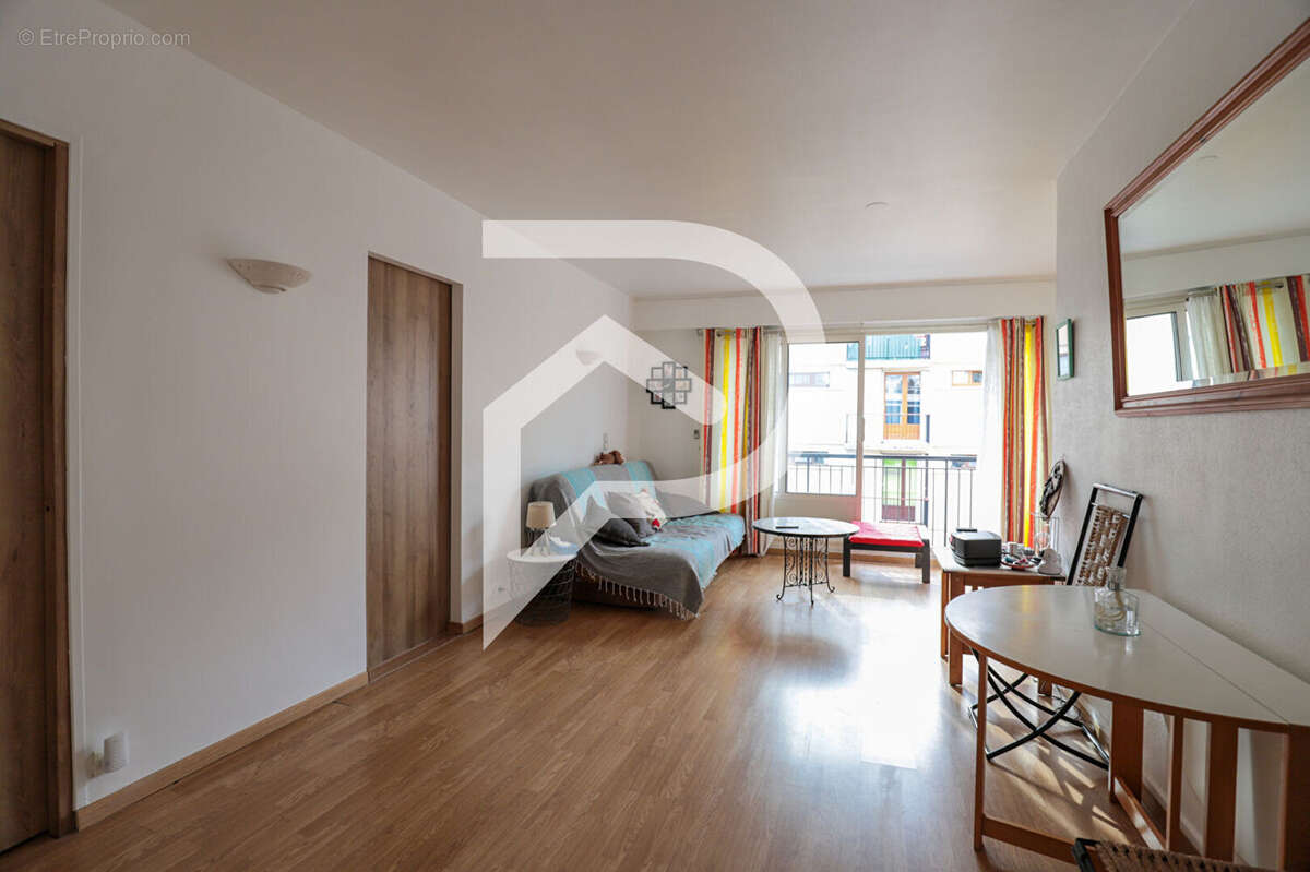 Appartement à LE PLESSIS-ROBINSON