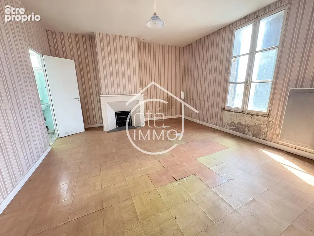 GARDONNE : Immeuble centre 6 pièces de 177m² avec cour - photo 7