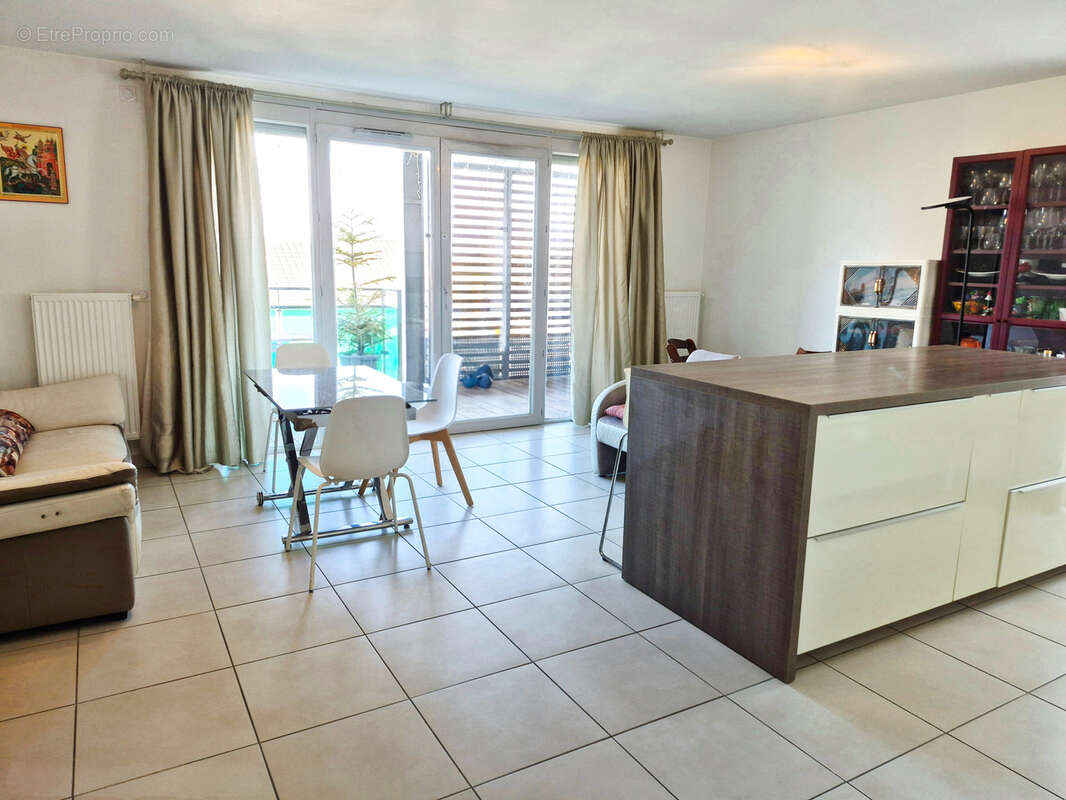 Appartement à PREVESSIN-MOENS