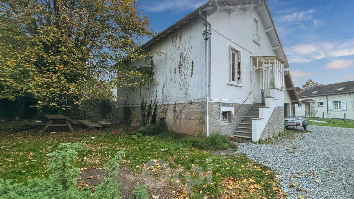 Maison à BESSINES-SUR-GARTEMPE