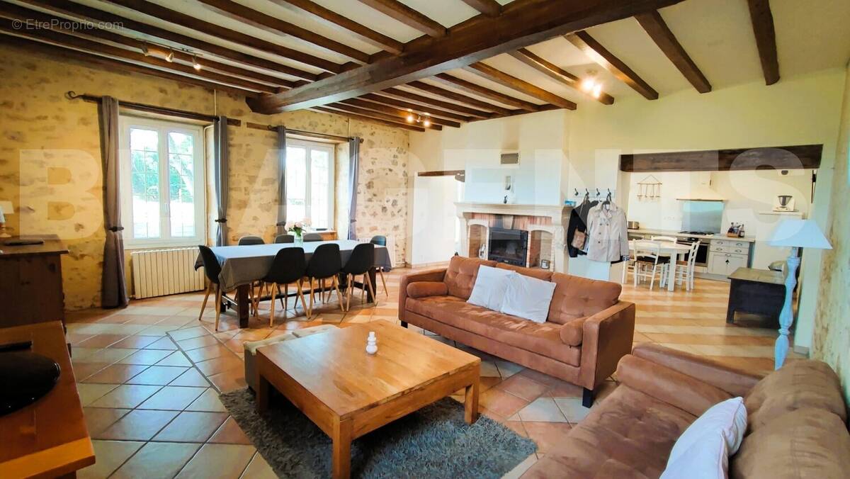 WhatsApp Image 2025-07-15 à 18 - Maison à BRULON