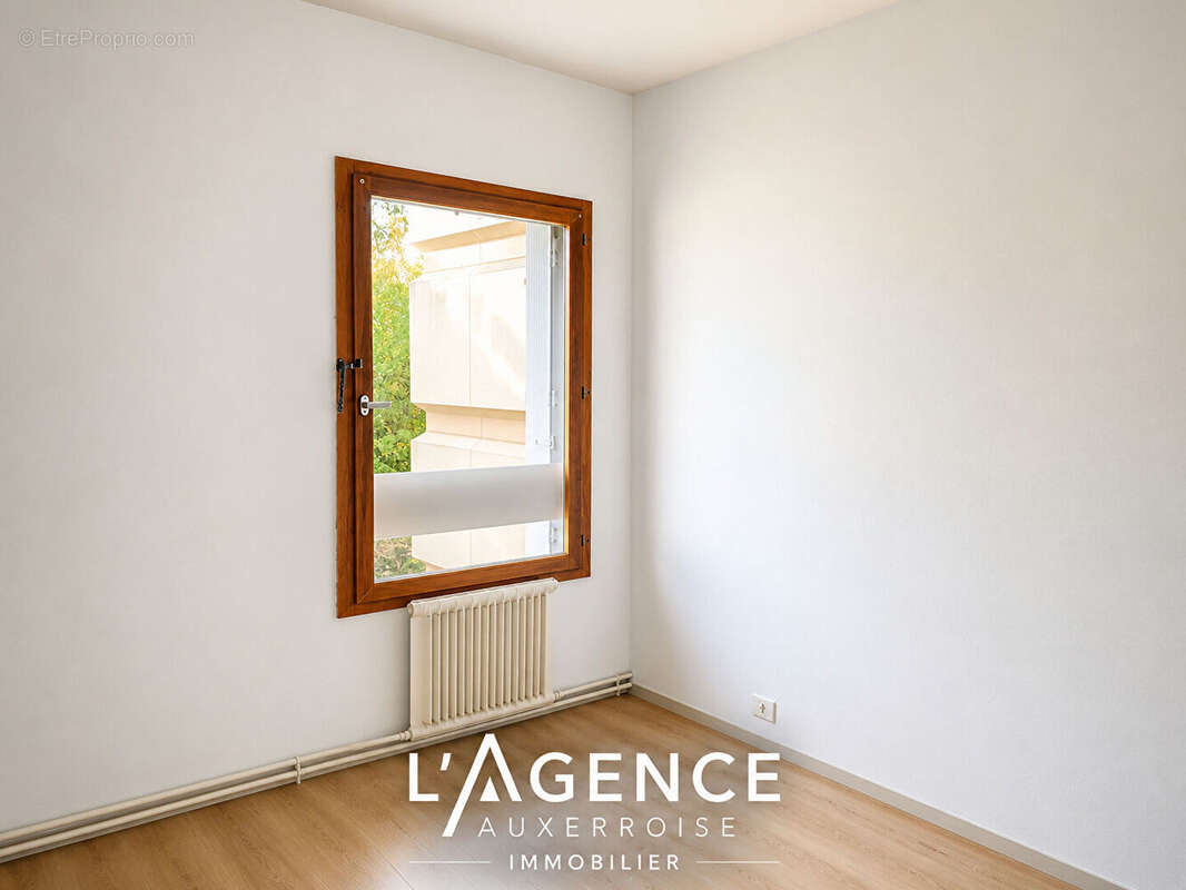 À VENDRE  Appartement T4 avec garage fermé  Auxerre - photo 5
