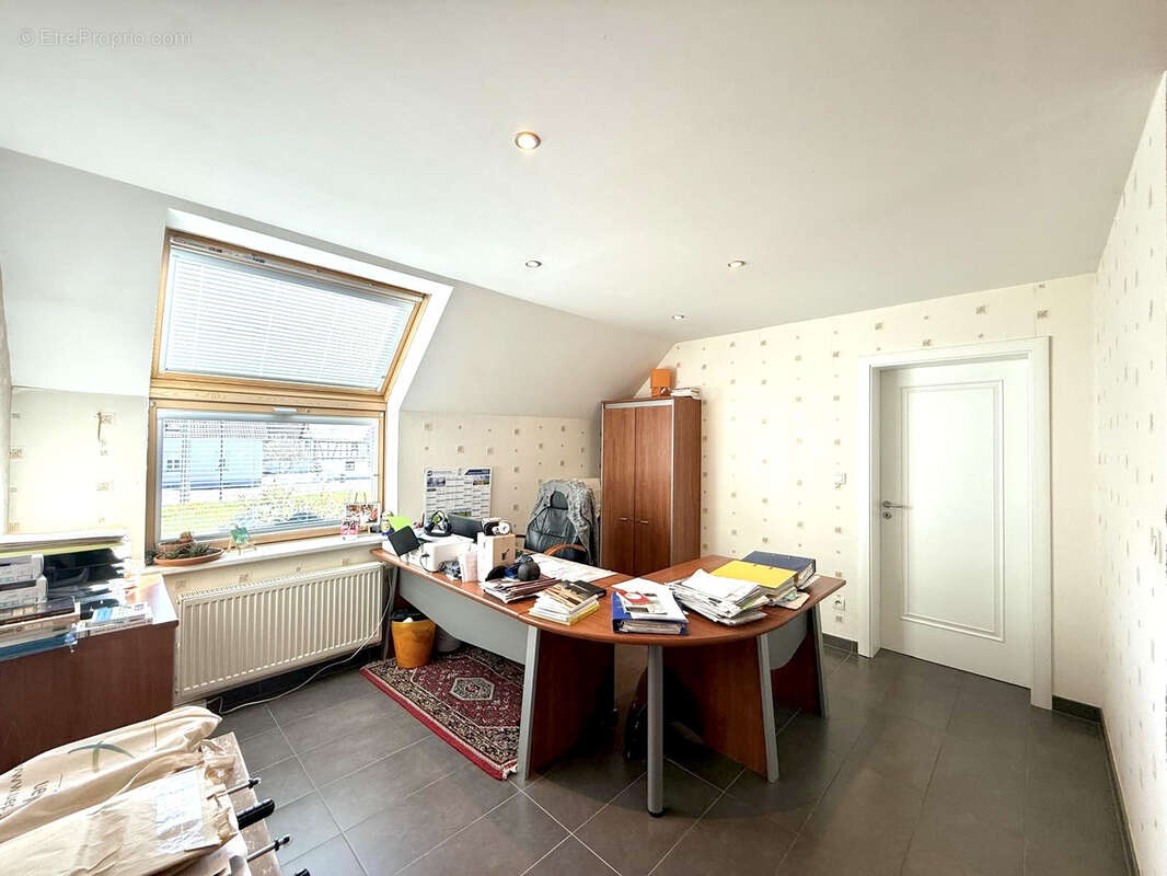 Berstett - L’esprit maison dans une petite copropriété   5 pièces de 141,63 m2 avec jardin, terrasse, garage - photo 16