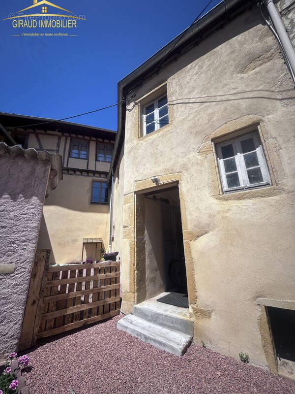 Appartement à CHARLIEU