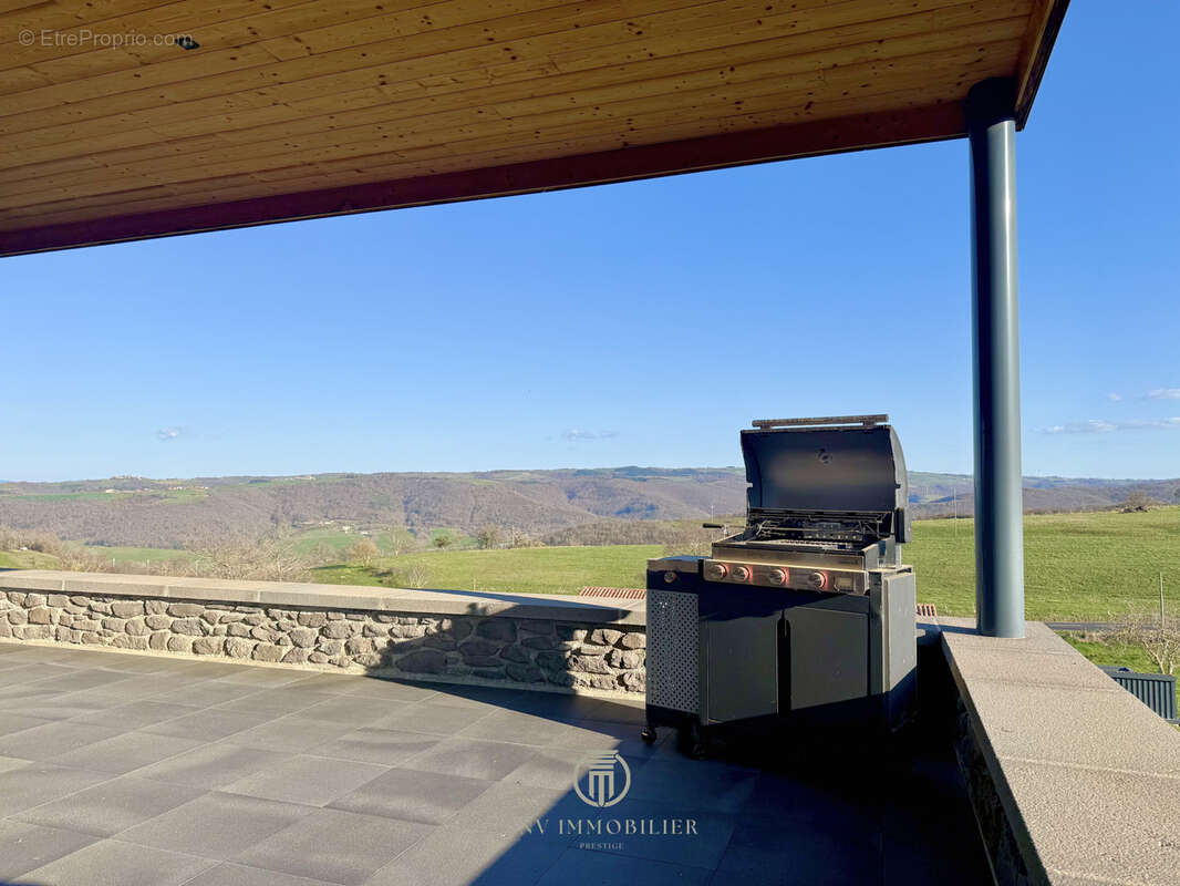 Maison à SAINT-FLOUR