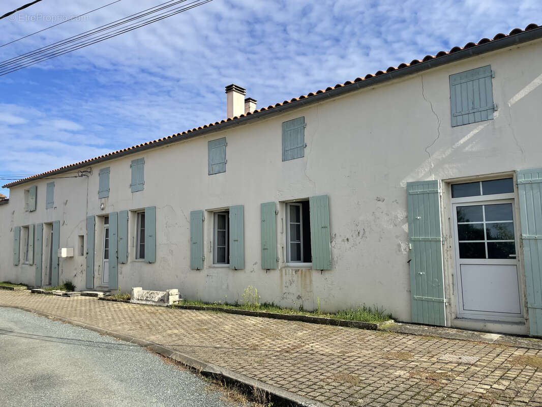 Maison à LE THOU