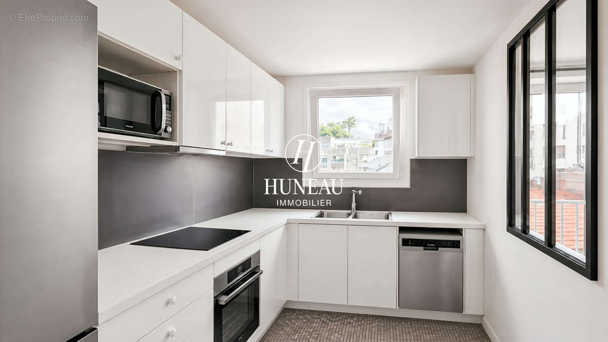 Appartement à PARIS-14E