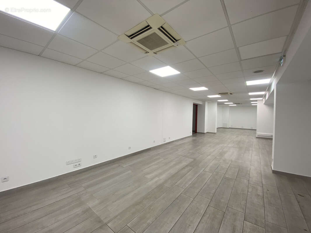 Commerce à SANARY-SUR-MER