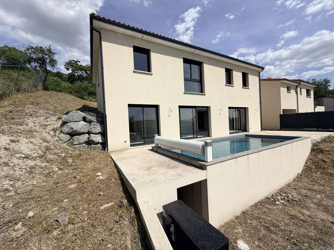Maison à DALLET