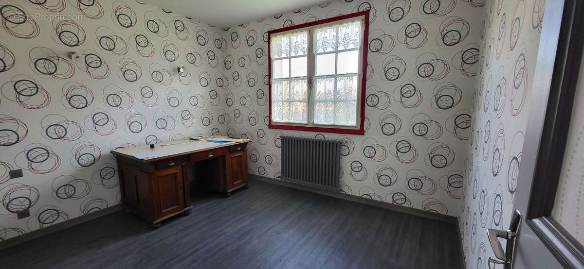 Maison à SAINT-HILAIRE-DES-LOGES