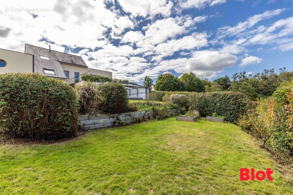 Maison à MONTFORT-SUR-MEU