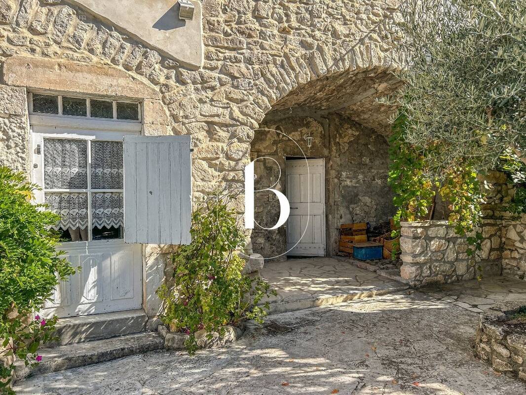 Maison à BARJAC