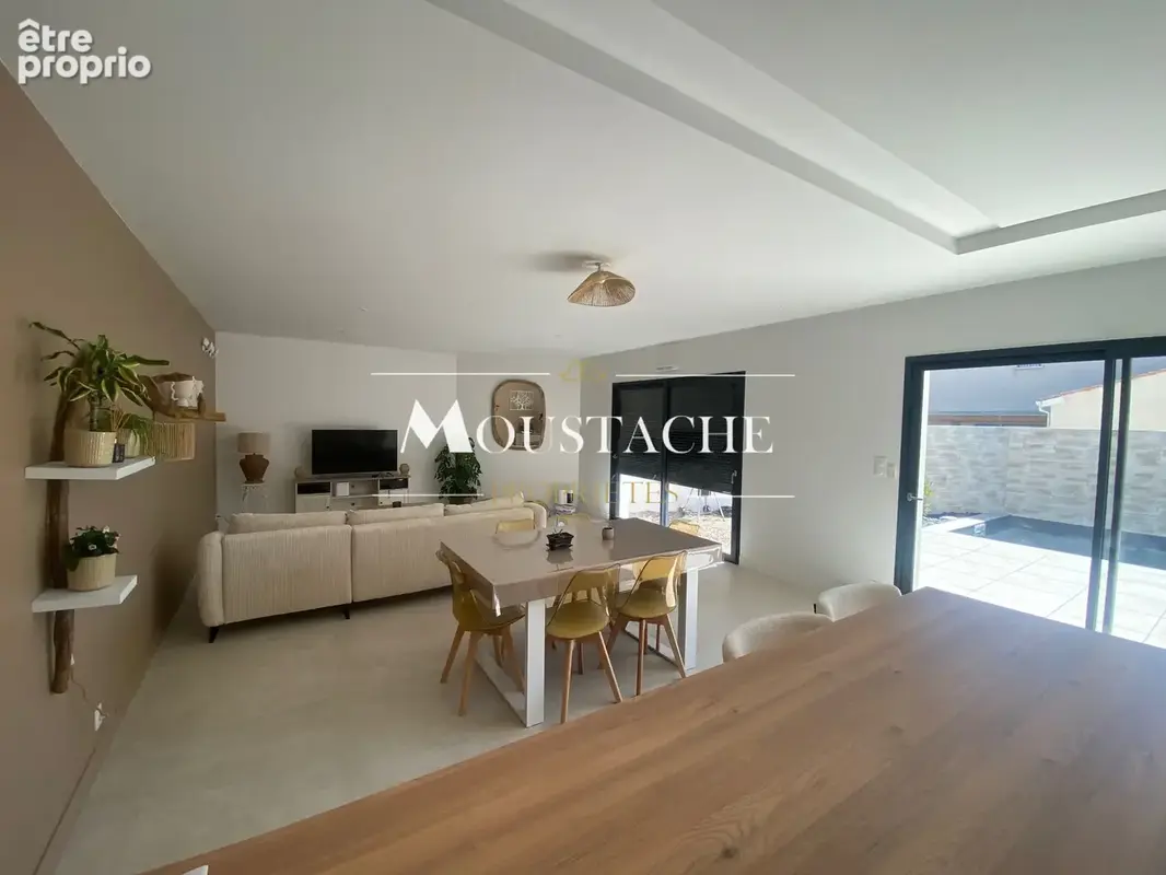 Maison/ villa contemporaine avec piscine - centre-ville de vaux sur mer - - photo 4