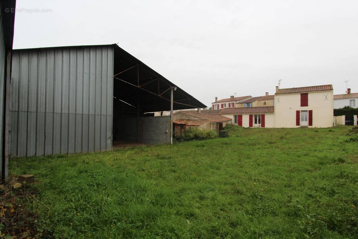 Maison à SAINT-MICHEL-EN-L'HERM