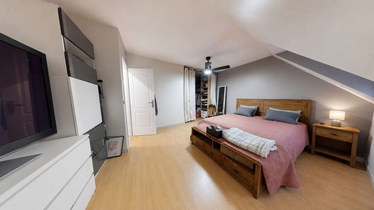 Maison de 131m² à Breuillet - photo 9