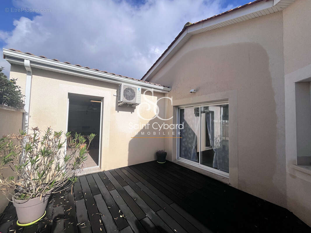 Maison à LA COURONNE