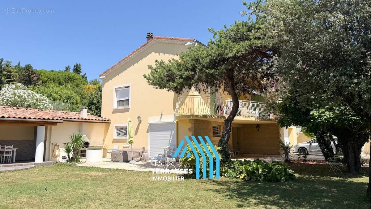 Maison à MONTELIMAR