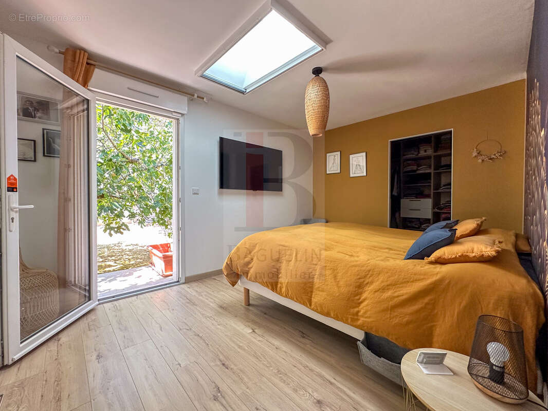 Maison plain-pied 3/4 ch avec piscine - photo 9