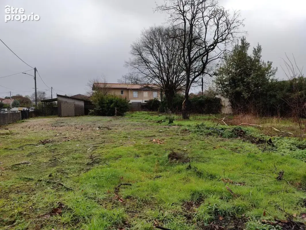Terrain - Villenave-d'Ornon - 580m² - photo 3