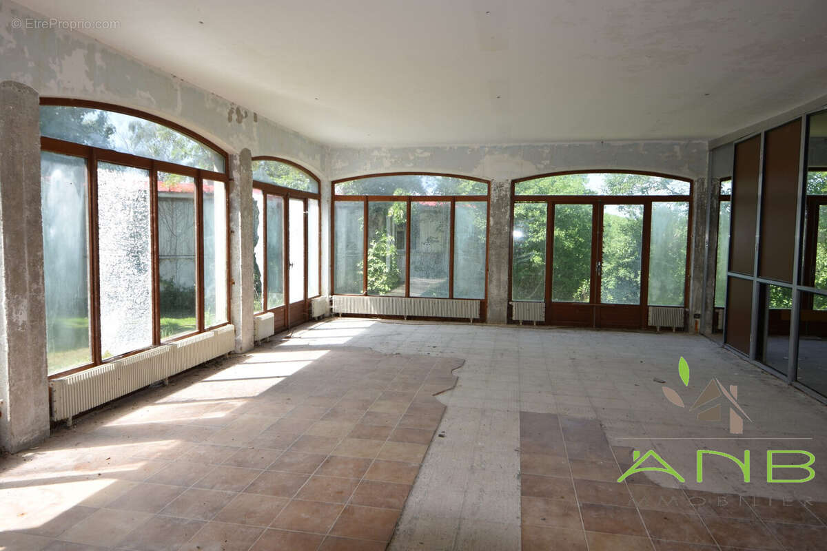 Maison à YVRAC-ET-MALLEYRAND