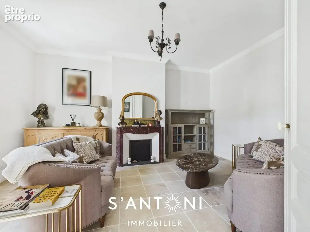 Abeilhan  maison de maître en pierres  plus de 200 m²  piscine  garage de 160 m² - photo 6