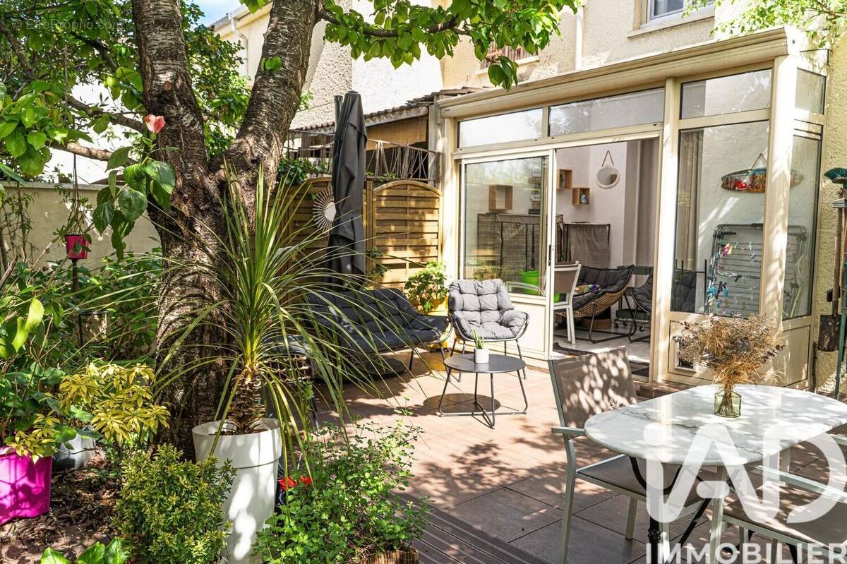 Photo 1 - Maison à VILLETANEUSE