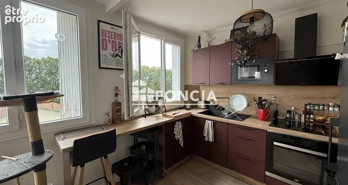 T2 rénové avec balcon et vue dégagée sur le canal – Agen - photo 2