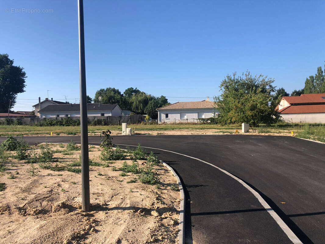 Terrain à SAINT-ANDRE-SUR-VIEUX-JONC