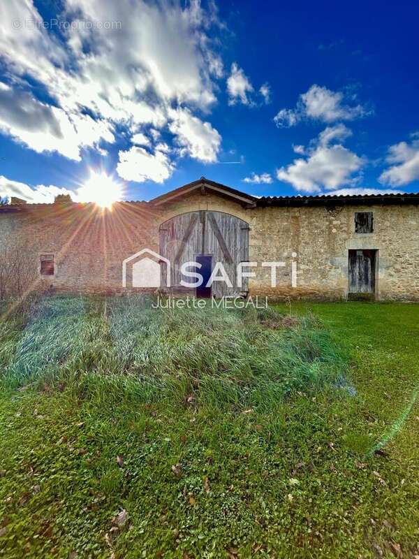 Maison 160 m² à Coubeyrac  - photo 7