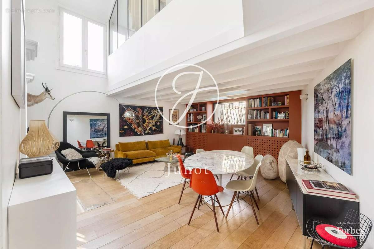 Appartement à PARIS-9E