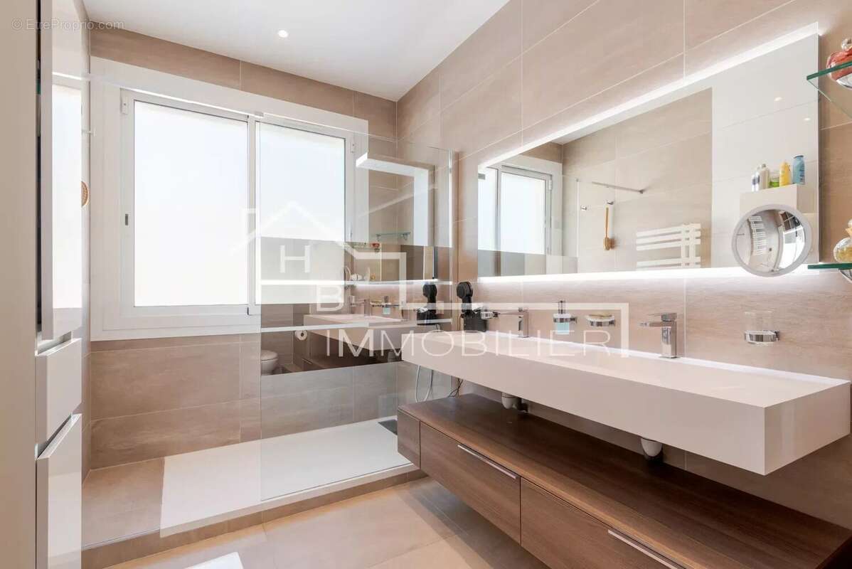 Maison 233 m² à Cagnes-Sur-Mer  - photo 16