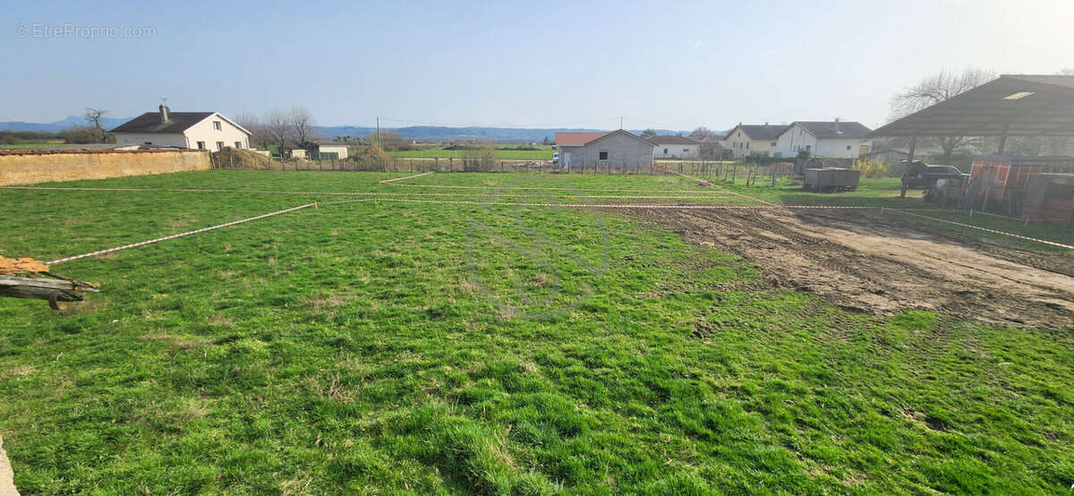 Terrain à SARDIEU