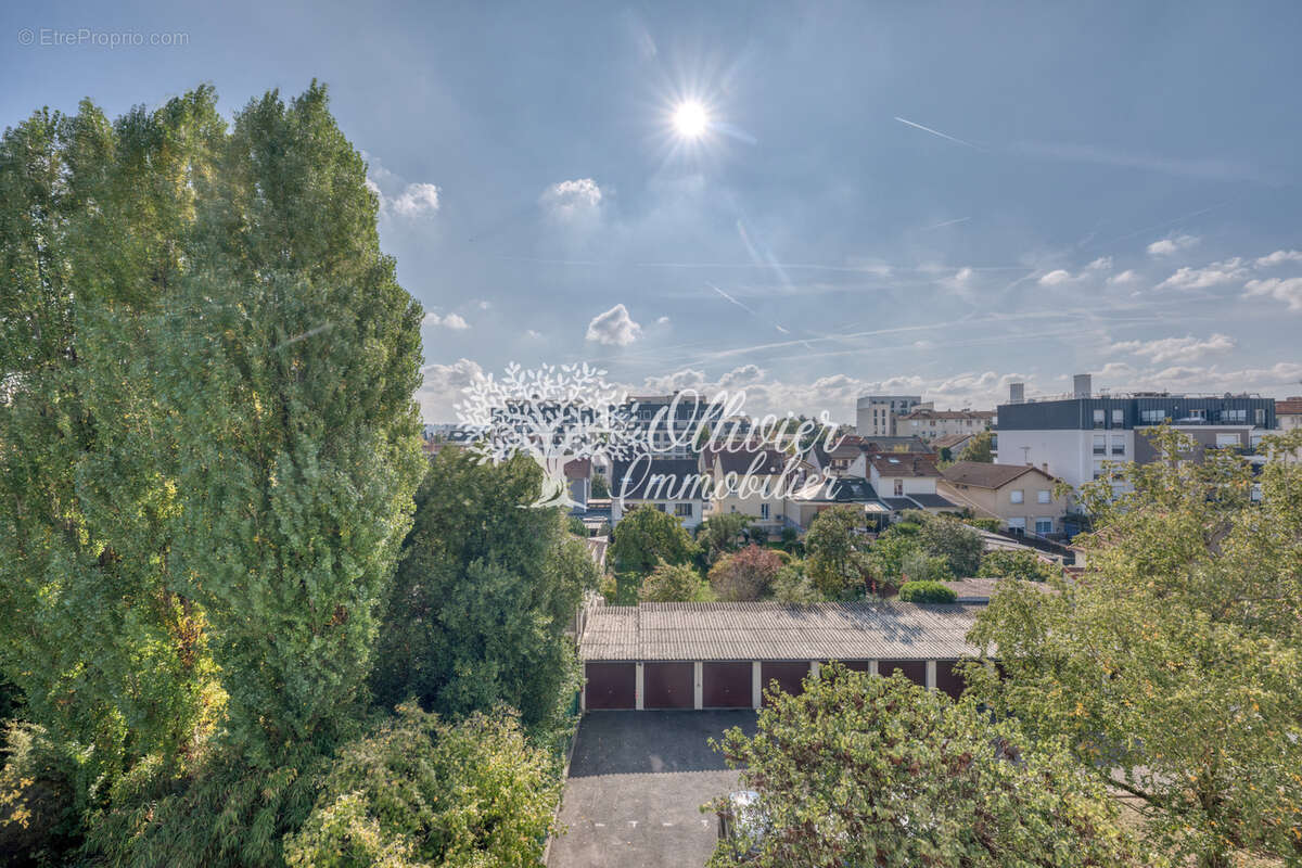 Appartement à LE PERREUX-SUR-MARNE