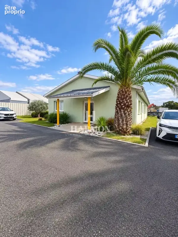Photo Commerce à Arthez-De-Bearn au prix de 242 000€