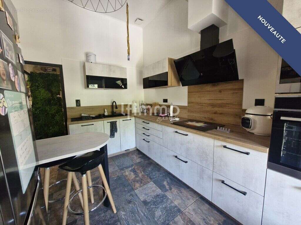 Maison familiale 98m² avec piscine et grands garages – Montazels - photo 3
