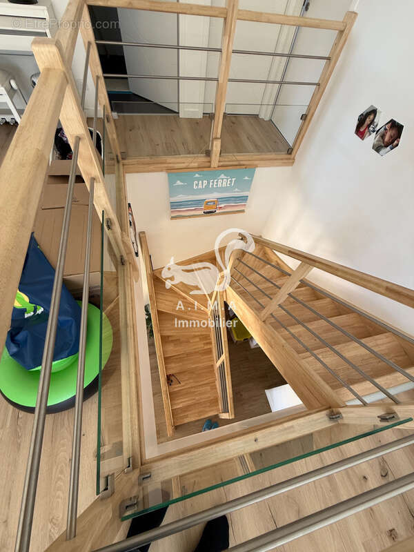 Mios, contemporaine récente avec de belles prestations - photo 8