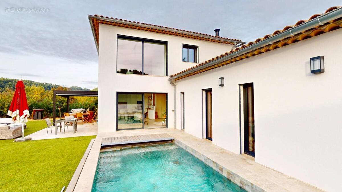 Maison à LA MOTTE