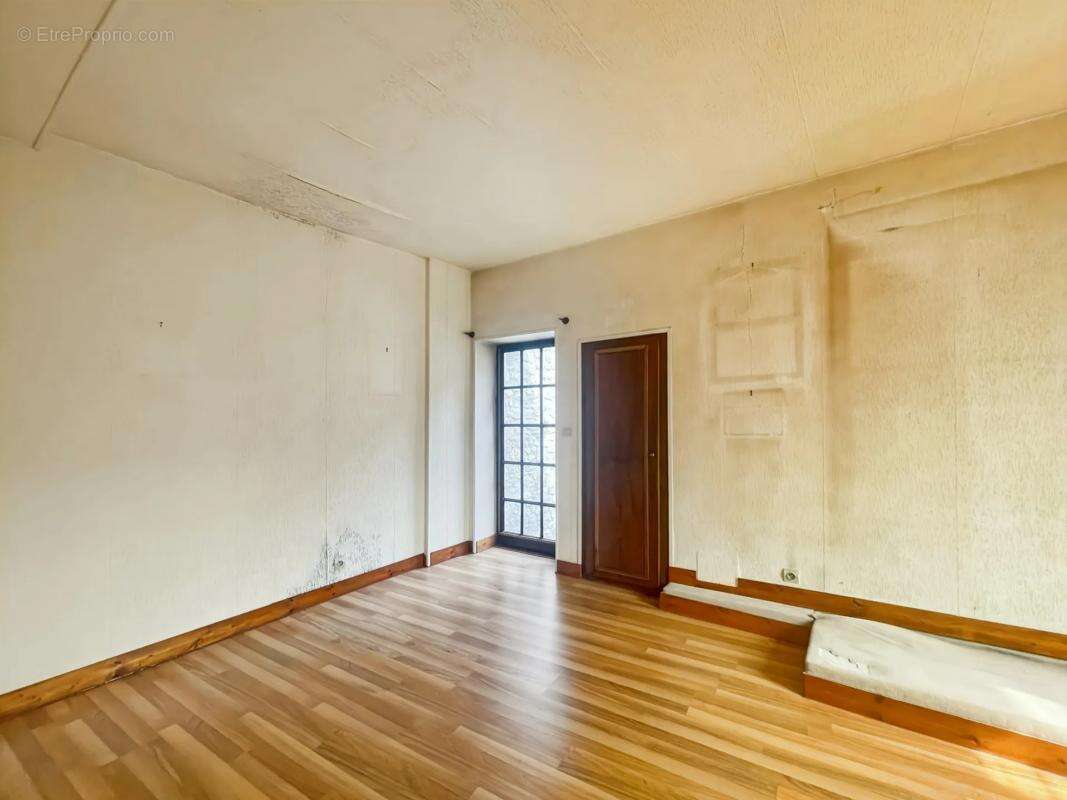 Maison à LA FERTE-ALAIS