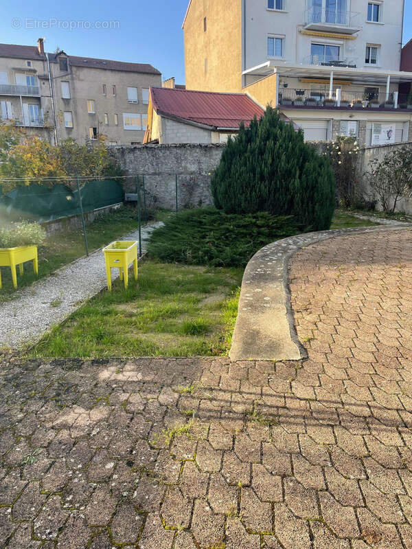 Immeuble avec terrain attenant - photo 7