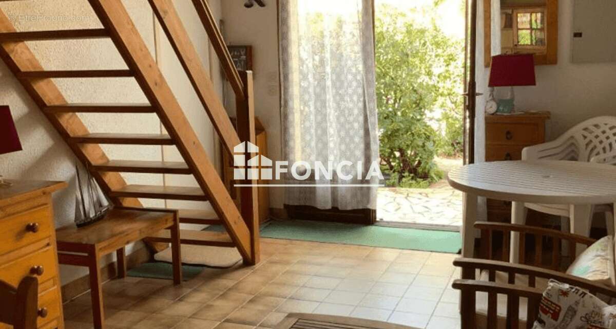 Appartement à VAUX-SUR-MER