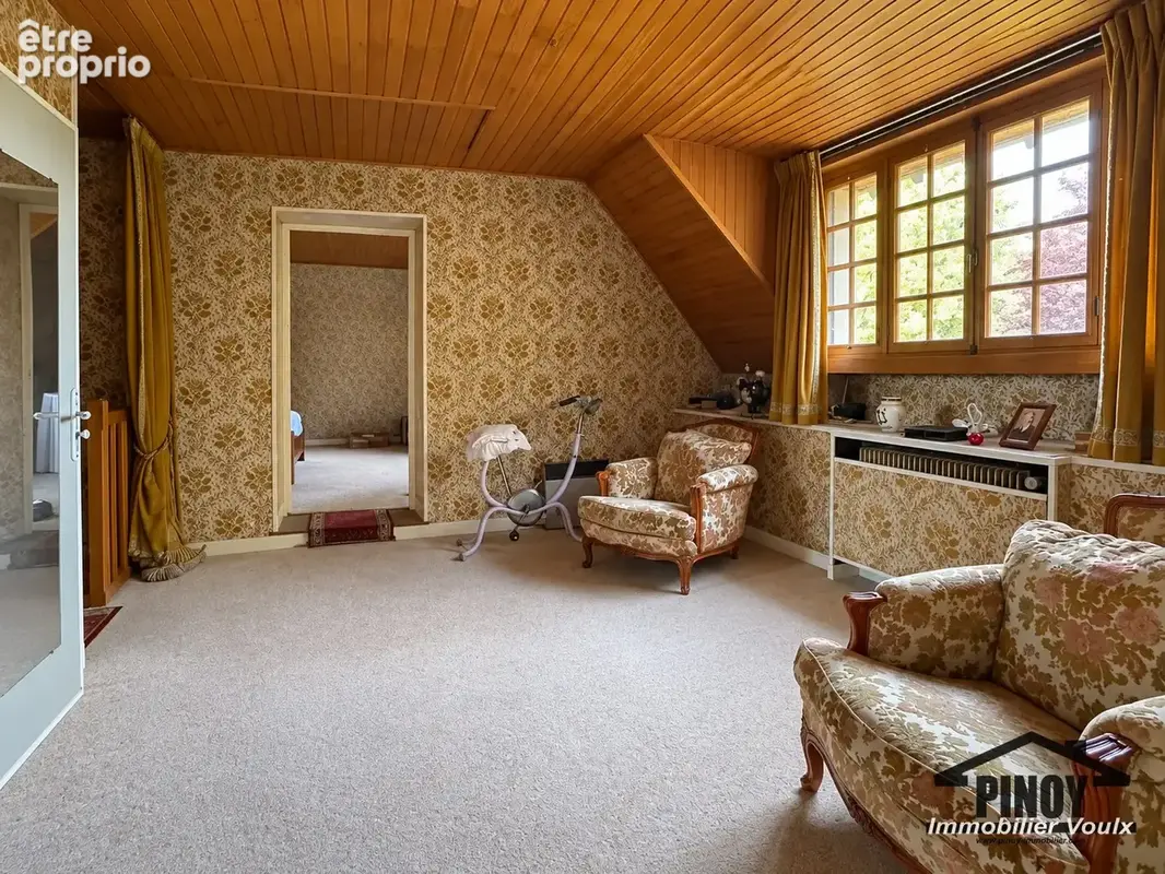 Du charme et du potentiel à Chevry-en-Sereine - Maison ancienne avec jardin de 1 882 m2 à Chevry-en-Sereine - photo 8