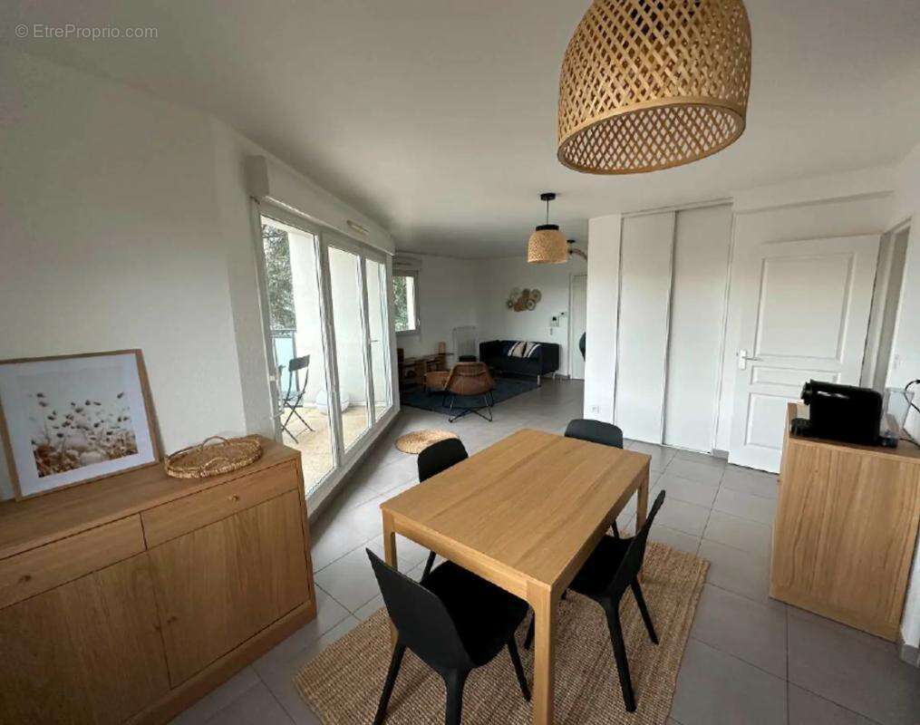 Appartement à TASSIN-LA-DEMI-LUNE