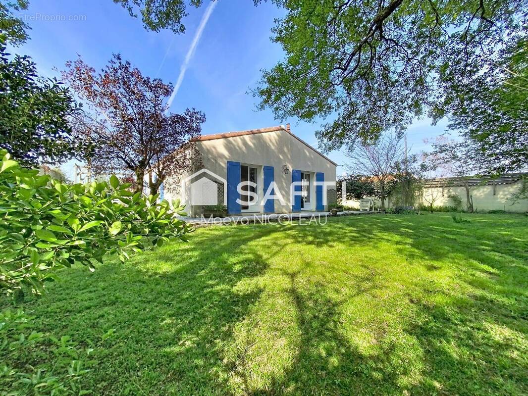 Photo 1 - Maison à SURGERES
