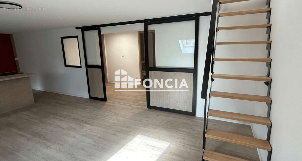 Sarrebourg – Exceptionnel duplex F3 de 104 m² dans une ancienne filature réhabilitée avec prestations contemporaines + carport - photo 6