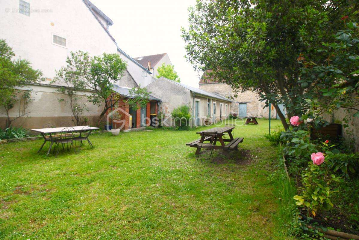 Maison à MORIGNY-CHAMPIGNY